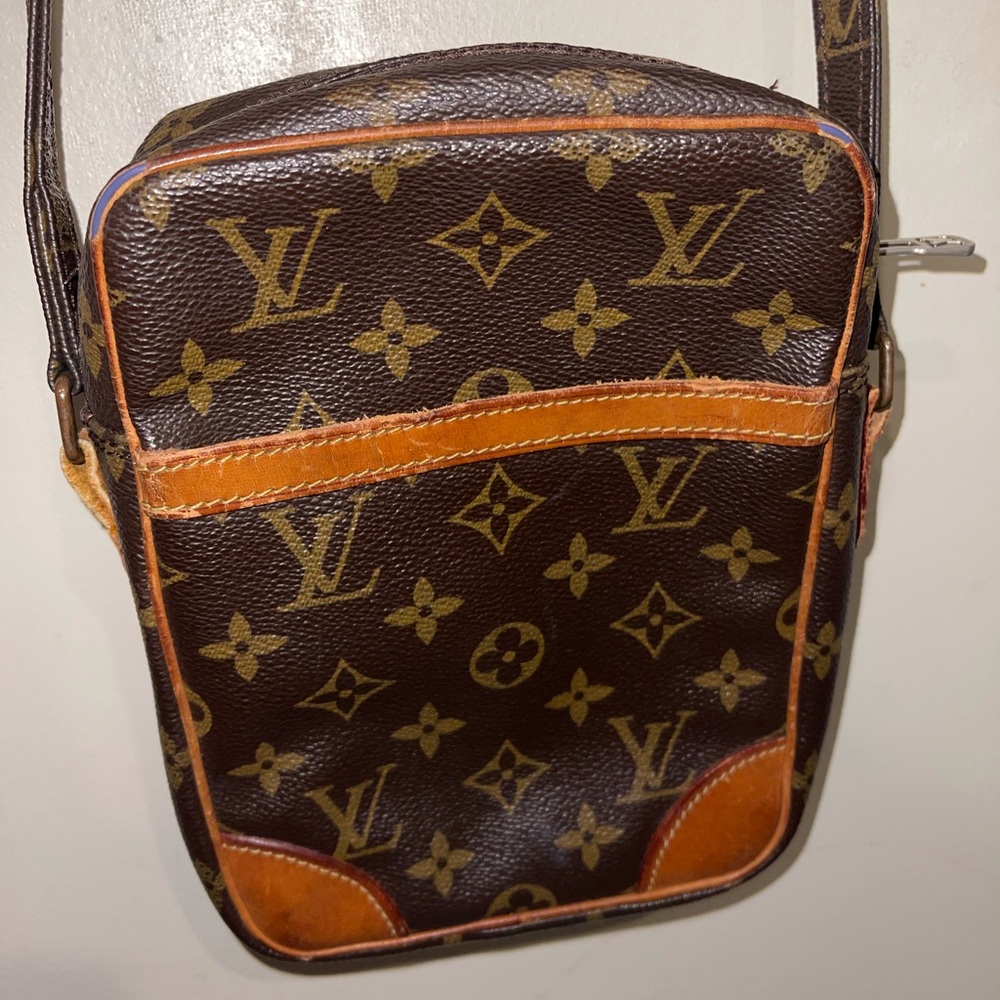 Vintage LOUIS VUITTON Danube Shoulder Bag